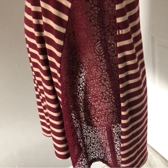 Motherhood M Burgundy Ivory Stripes Lace Inset Crew Top - Picture 4 of 9